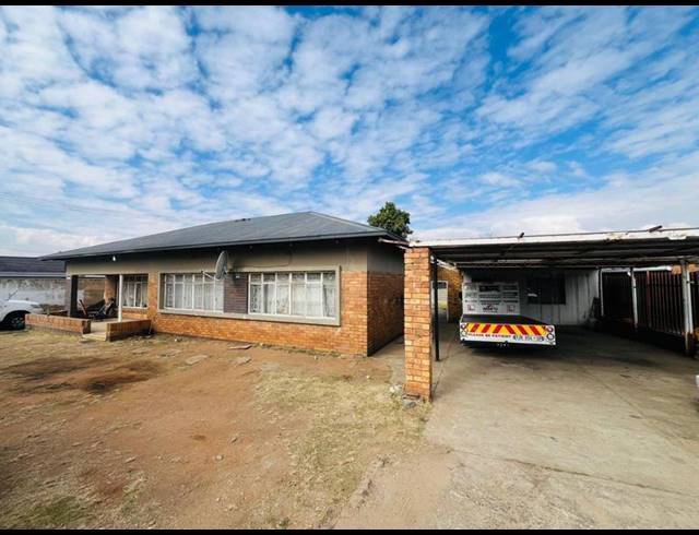 3 BEDROOM HOUSE FOR SALE IN ELSBURG